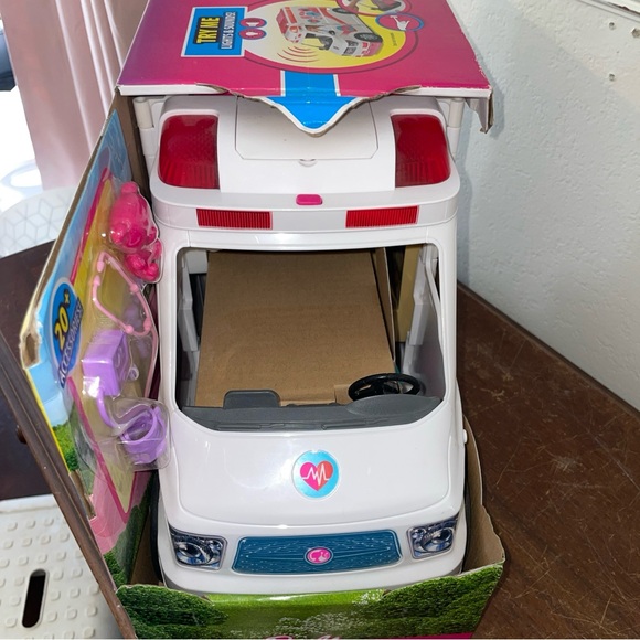 Barbie Care Clinic Ambulance - Pink, White, and Blue - Picture 7 of 7
